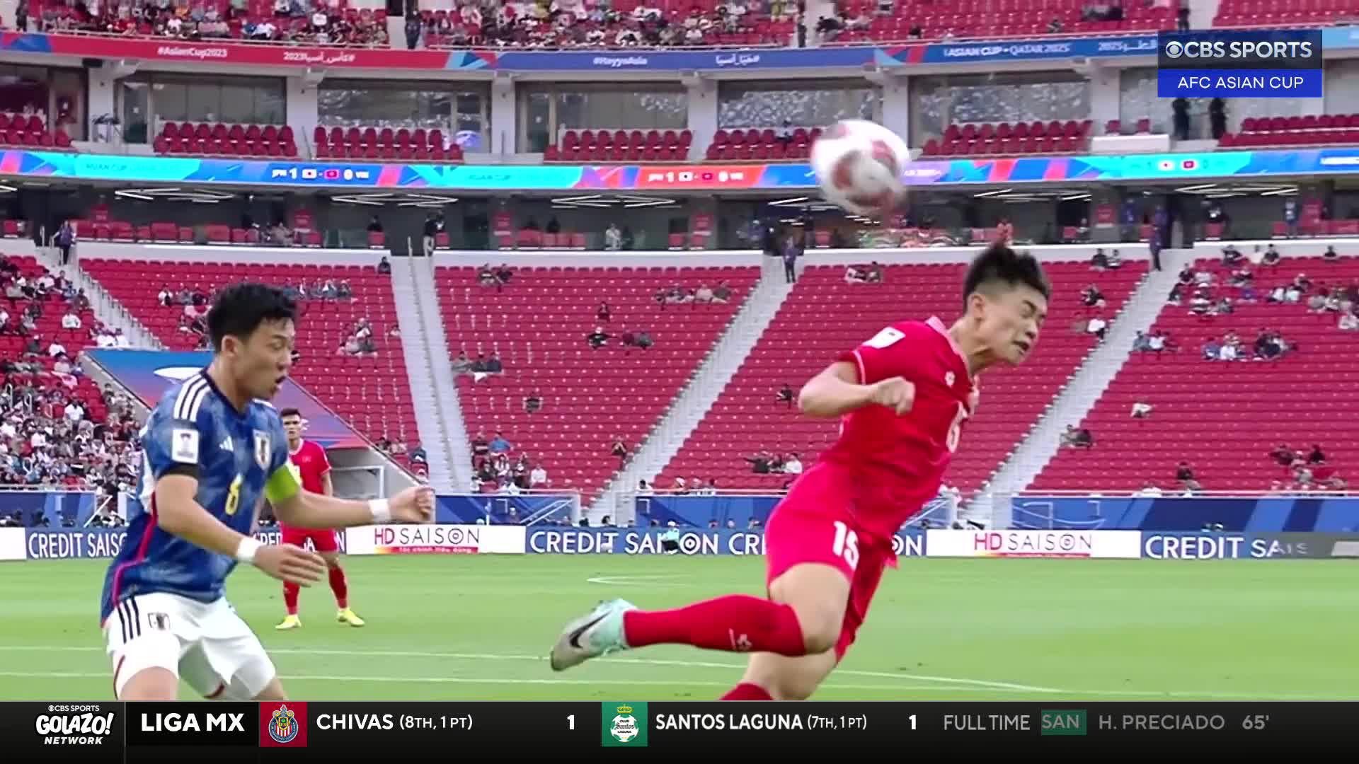 Nguyễn Đình Bắc with a spectular header that catches Japan's keeper off of his line!Vietnam are back in this one! Game on. 🍿