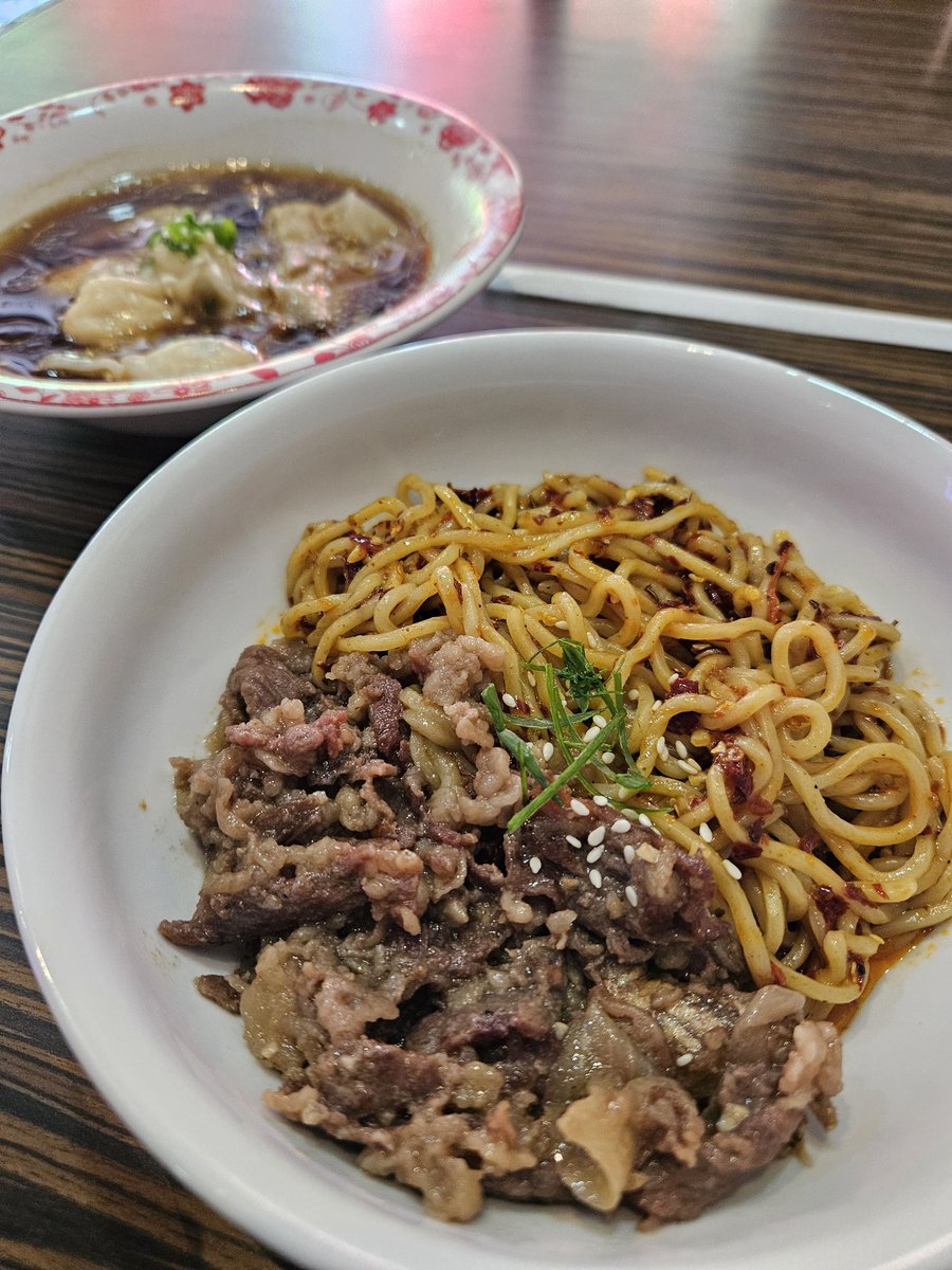 hap2_91829's tweet photo. Mie Modang UNY enak woy. Yg rasa mala pedes bgt (ＴДＴ　).
Pangsingnya juga enak, dagingnya g pelit https://t.co/wQdBLyHXlM
