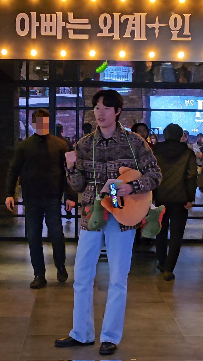 무대인사 퇴장 기다리다가 본 #류준열 배우님
팬서비스 리액션 최고세요👍