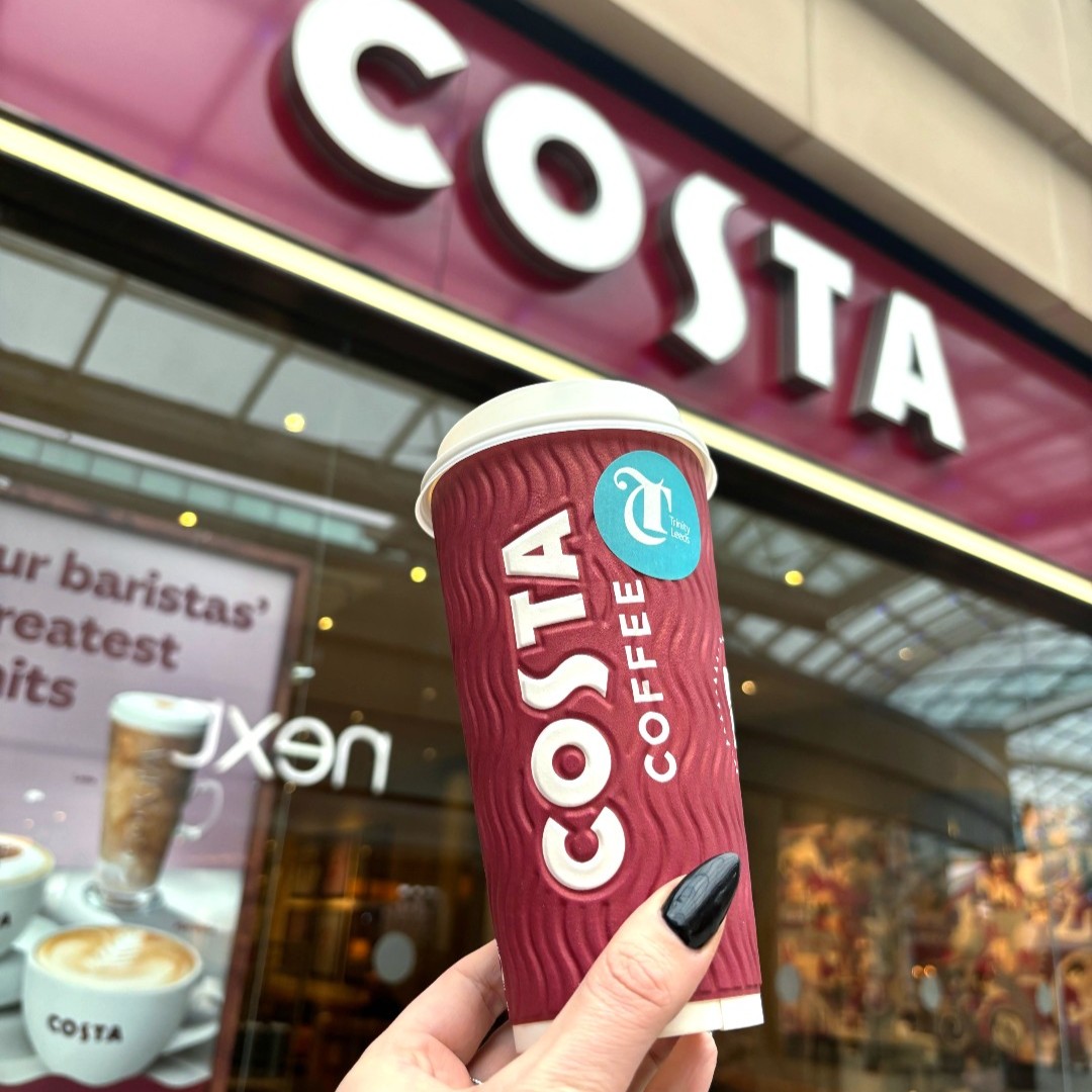 We've teamed up with @CostaCoffee to give away free cups of coffee or tea* on Monday 15th January between 9-11am. Head to Guest Services and show this post to receive a cup which can be taken to Costa to claim your drink. 😊 *Americano or Breakfast Tea only; T&Cs apply.