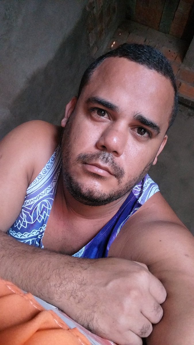 jefferson_mluis's tweet photo. Bom dia.... a cara da pessoa de quem acordou cedo pra não fazer nada aff🤭😜 https://t.co/wJDFobnvmK