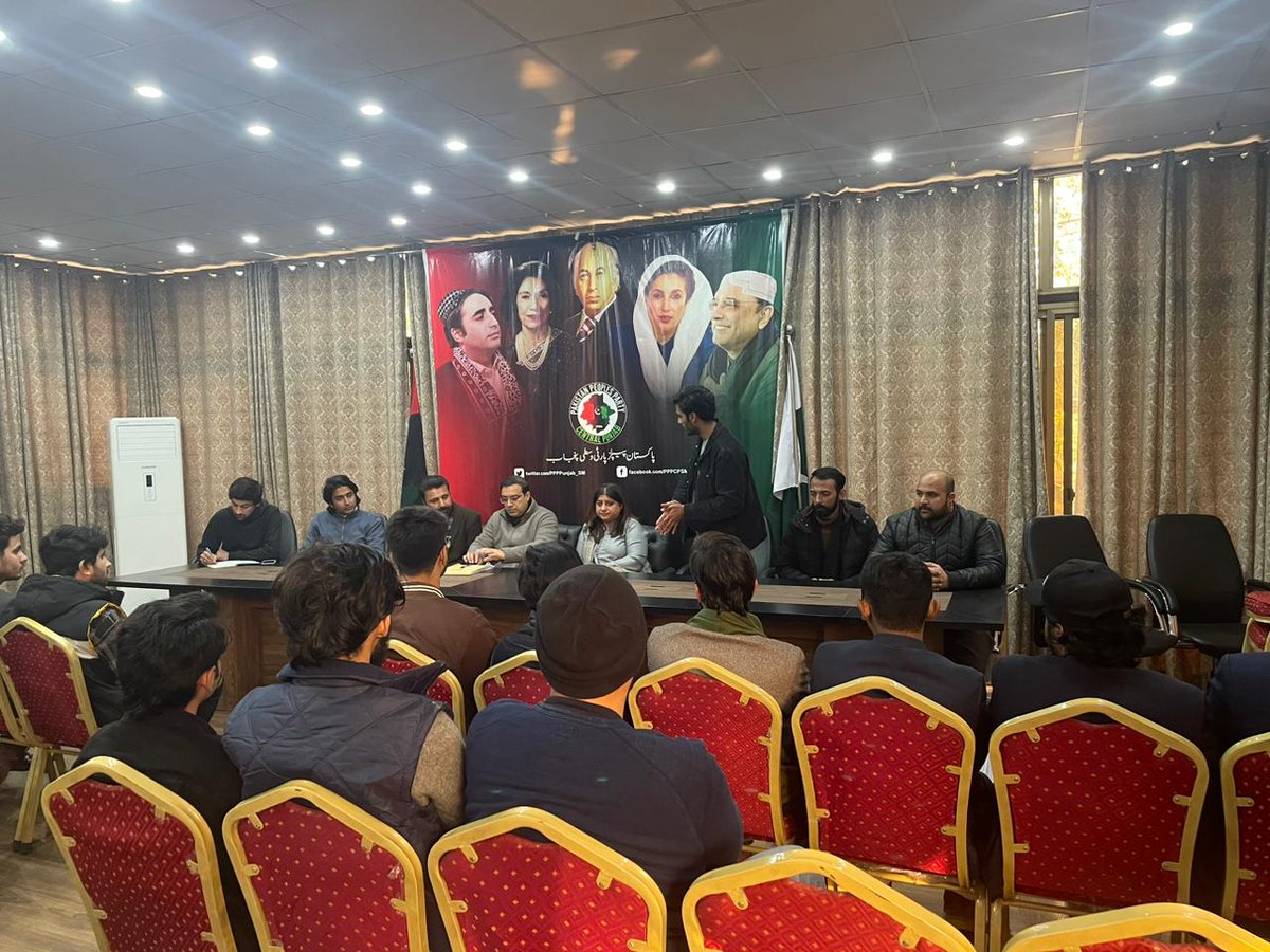 KatariaMansoor's tweet photo. I had the privilege to join the PSF meeting along with Z. A. Badr, Amjad Adv. ,Sibte Hassan, J.Dogar and Nasir. PSF is enthused and has decided to blow intense efforts in Bilawal Bhutto's Campaign in NA-127 Lahore for historic victory IA.  
@BBhuttoZardari
#Elections2024 #PPP https://t.co/n8qQnZF2aH