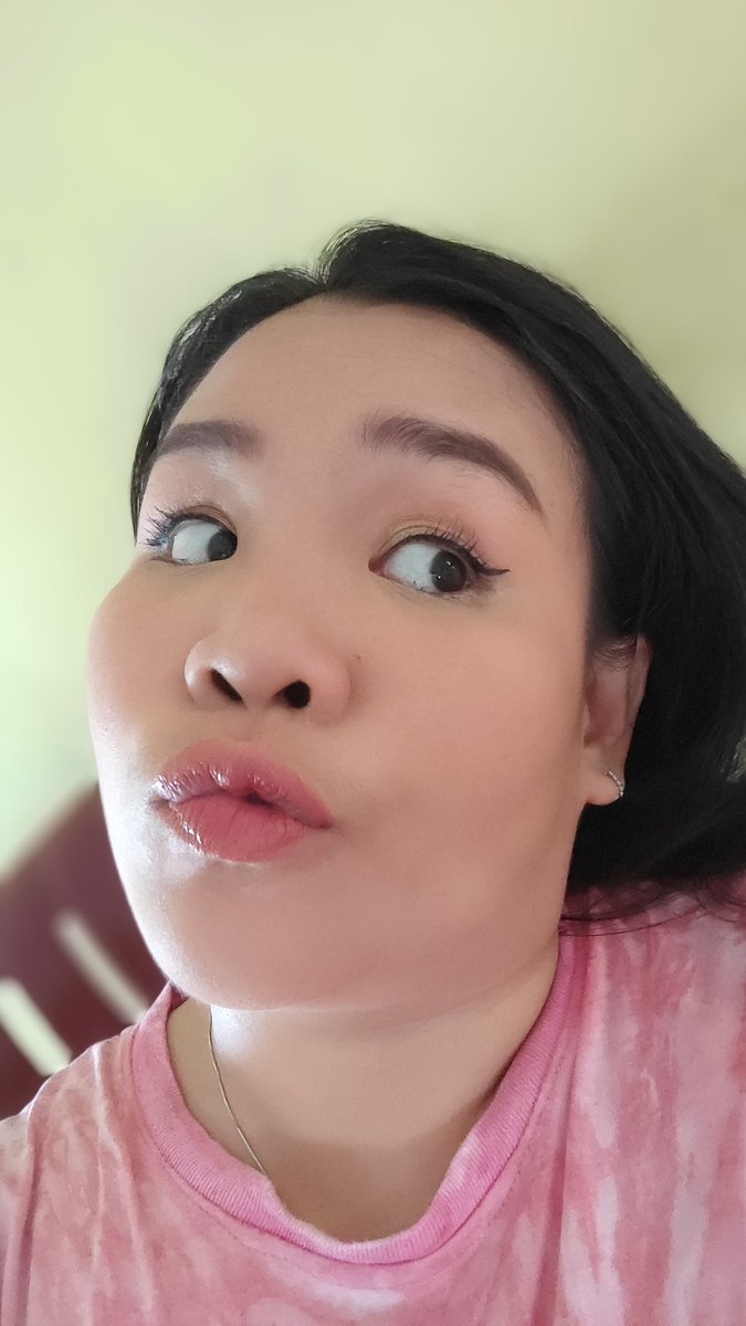 NotStrgWmn tweet media