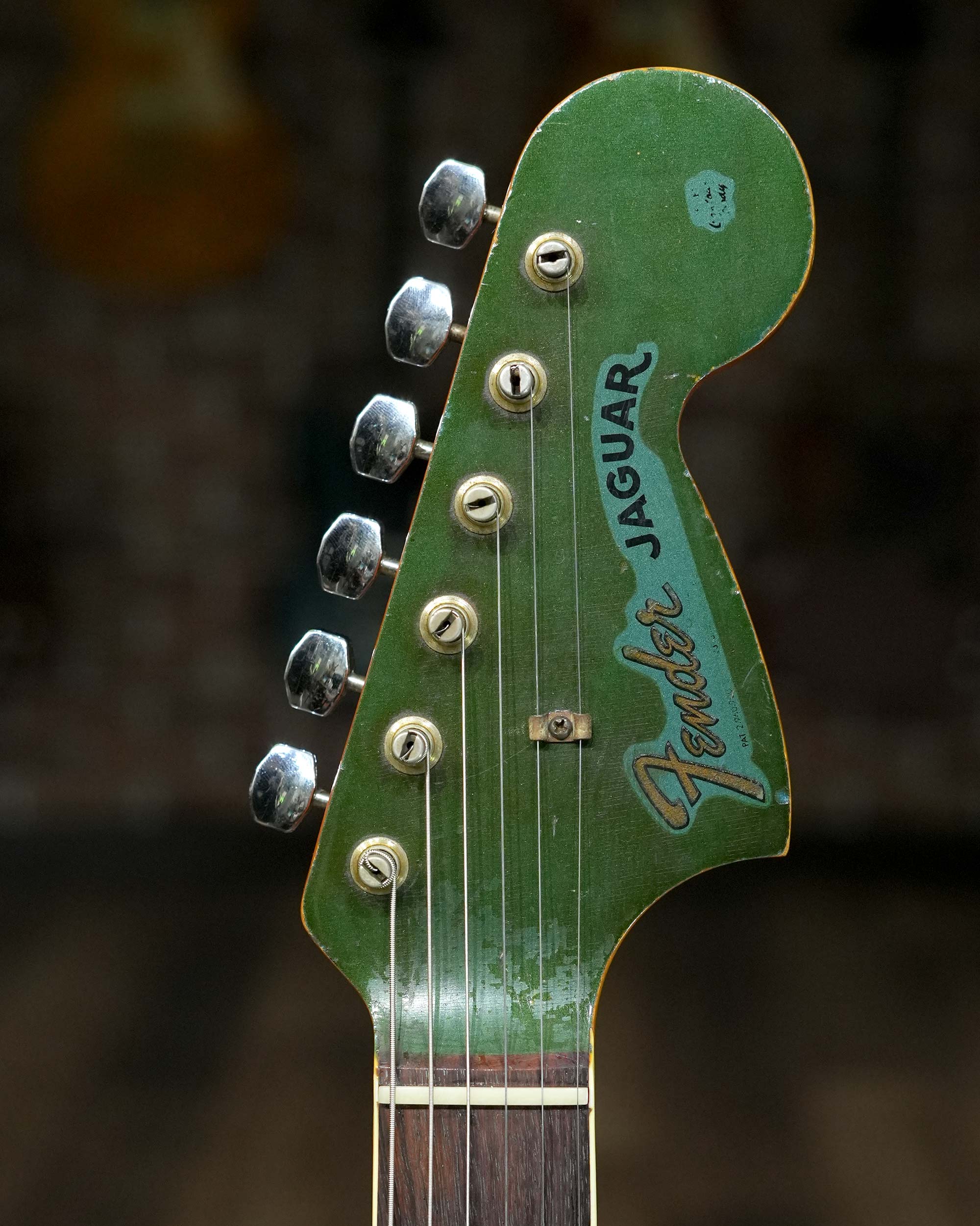 218 Guitars в X: „Fender 1966 Jaguar Lake Placid Blue