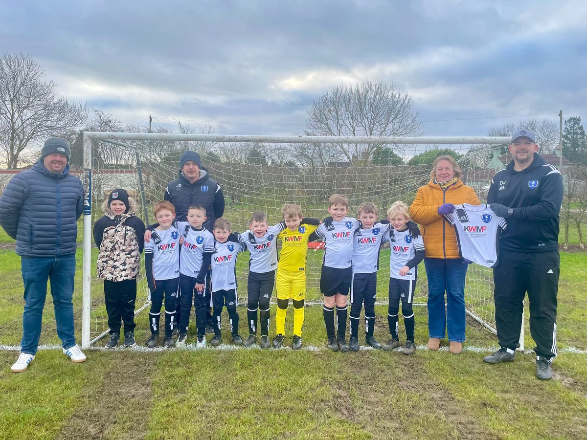 LouthTownFC's tweet photo. 𝗖𝗹𝘂𝗯 𝗮𝗻𝗻𝗼𝘂𝗻𝗰𝗲𝗺𝗲𝗻𝘁  📣 

We’d like to thank the family of the late Ken Westerby, who through the Ken Westerby Memorial Fund have sponsored our new junior U8 team. Ken was part of the club for several years, managing the clubs Development side.

1/2 https://t.co/zGoZ4aEjg3