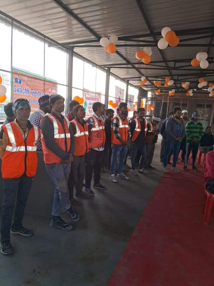 SBM_UP's tweet photo. नगर पालिका परिषद कोसीकलां (मथुरा) इकौना में निर्मित MRF सेंटर का उद्घाटन किया गया। इसका उद्देश्य नगर से जनित्र सूखे कूड़े का पृथक्कीकरण करते हुए उसका निस्तारण एवं आय के स्रोतों में वृद्धि करना है।
#mrfcenter
#swachhata_hi_seva
#SwachhTeerth https://t.co/ZI6AkVyhXr