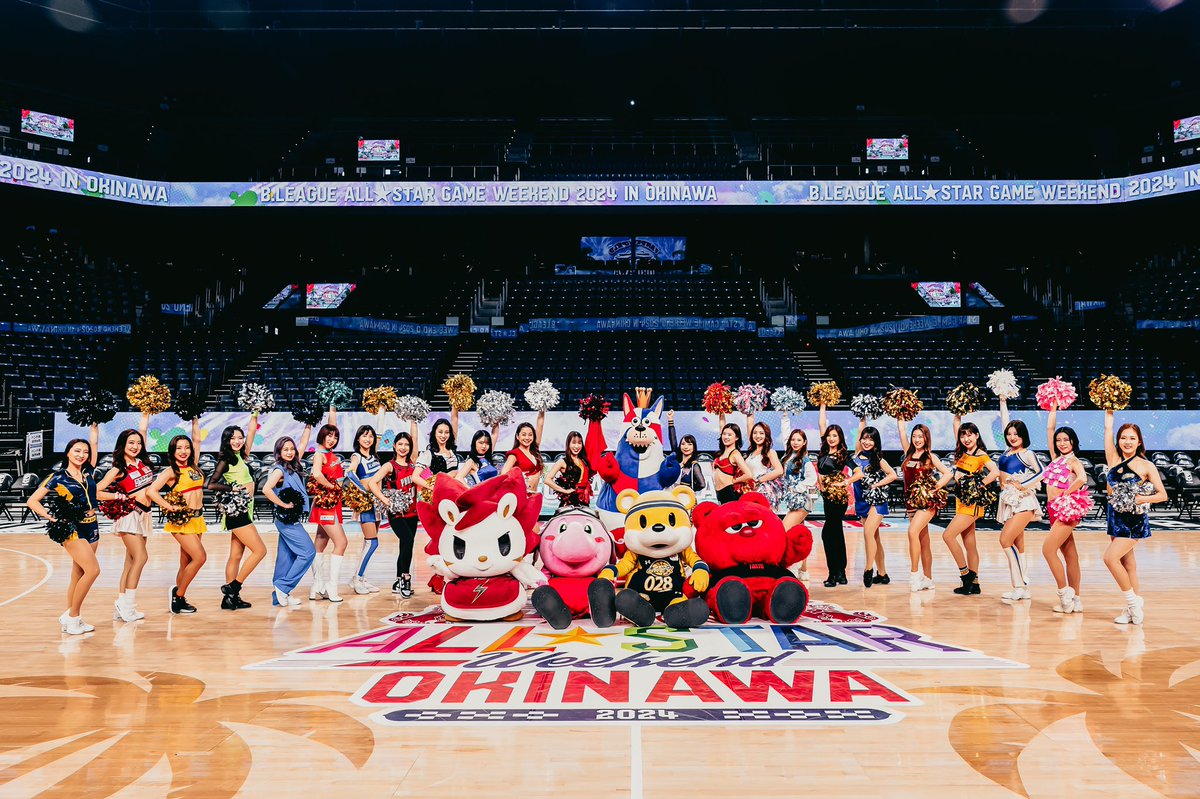 B_LEAGUE's tweet photo. MASCOT DREAM5 × ALL-STAR CEERLEADERS

#Bリーグオールスター 
#Bリーグ https://t.co/zMUYtxzwBg