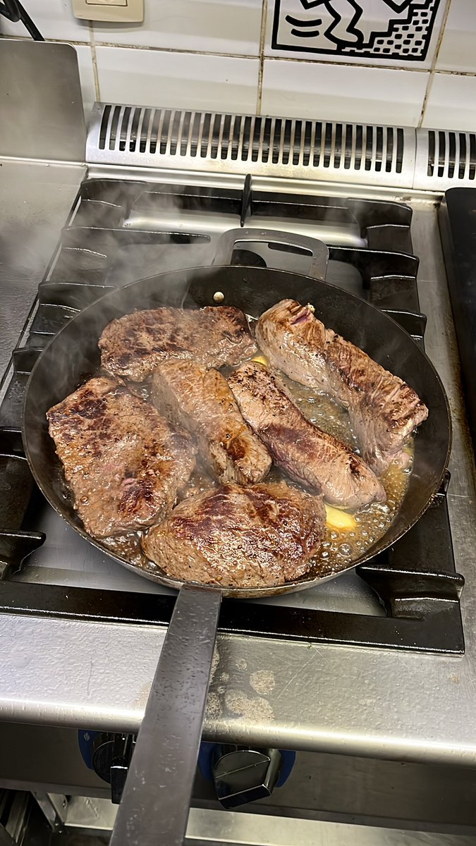 robbeaxe's tweet photo. Got meat? https://t.co/Ug5ZENBsDh