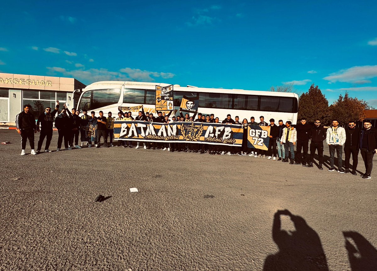 GELDİĞİMİZİ DUYAN OLMAZ, GİTTİĞİMİZİ DUYMAYAN KALMAZ !

Fenerbahçemiz’i Gaziantep FK karşısında yalnız bırakmamak için yollardayız 😎

#GENÇFENERBAHÇELİLER
#FENERBAHÇE