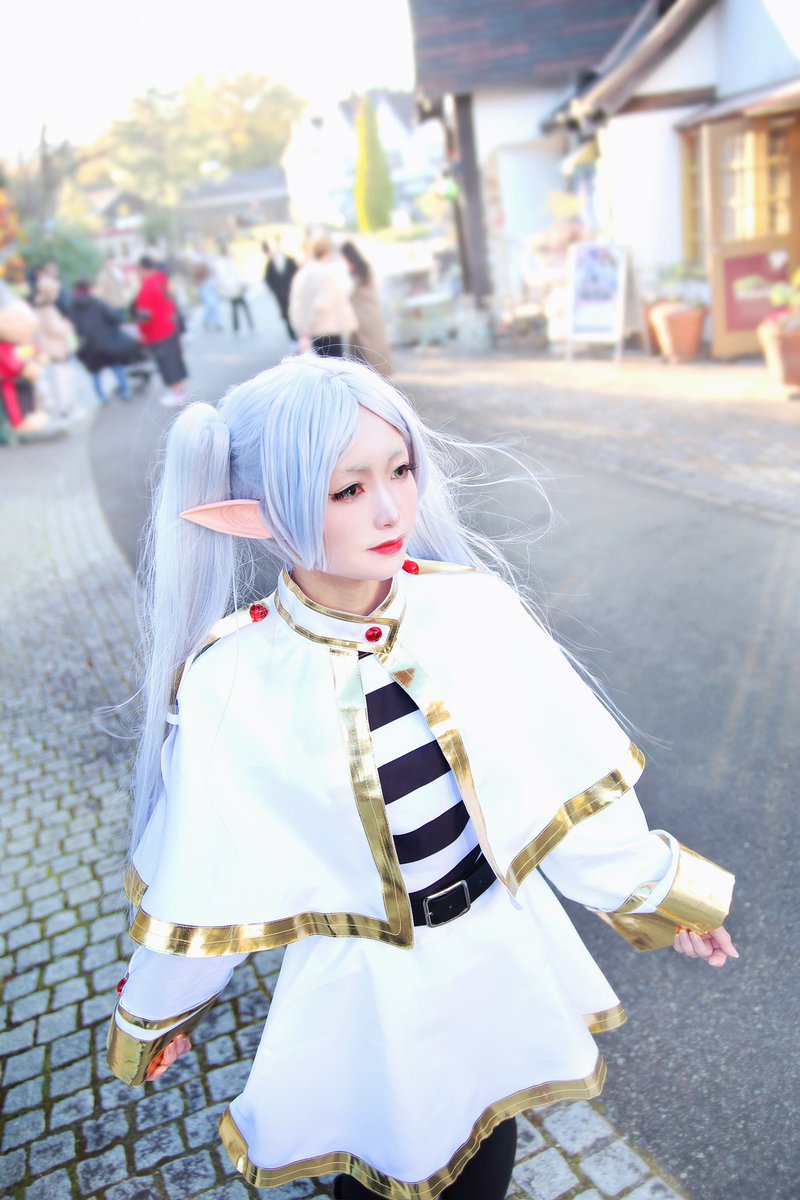 ascat02's tweet photo. さて、魔導書でも見に行くか！

#葬送のフリーレン
#コスプレ #cos 

📸@monokuroma https://t.co/8KP159WUOq