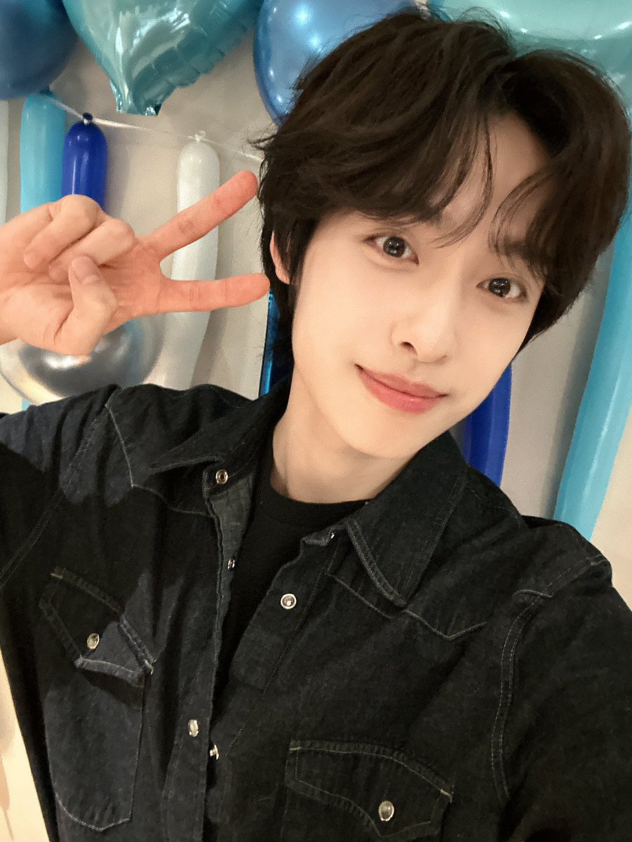 [ #Xtra_Scenes ]

HAPPY BIRTHDAY #Gaon

#HappyGaonDay
#온_세상이_사랑할_가온
#GlowingStarGaonDay