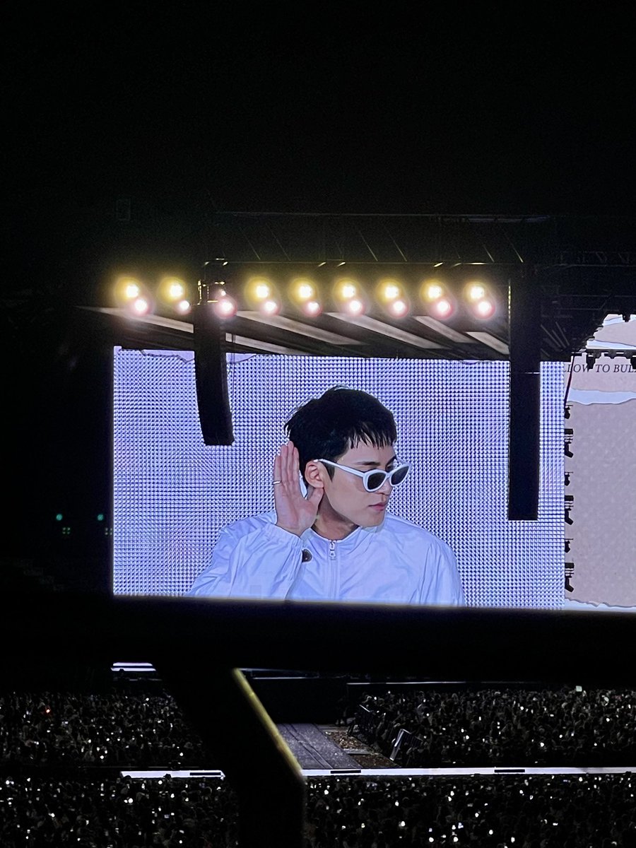 okinawastsg's tweet photo. ito concert bias wrecker ko 🧎‍♀️🧎‍♀️🧎‍♀️ https://t.co/04izRphIzF