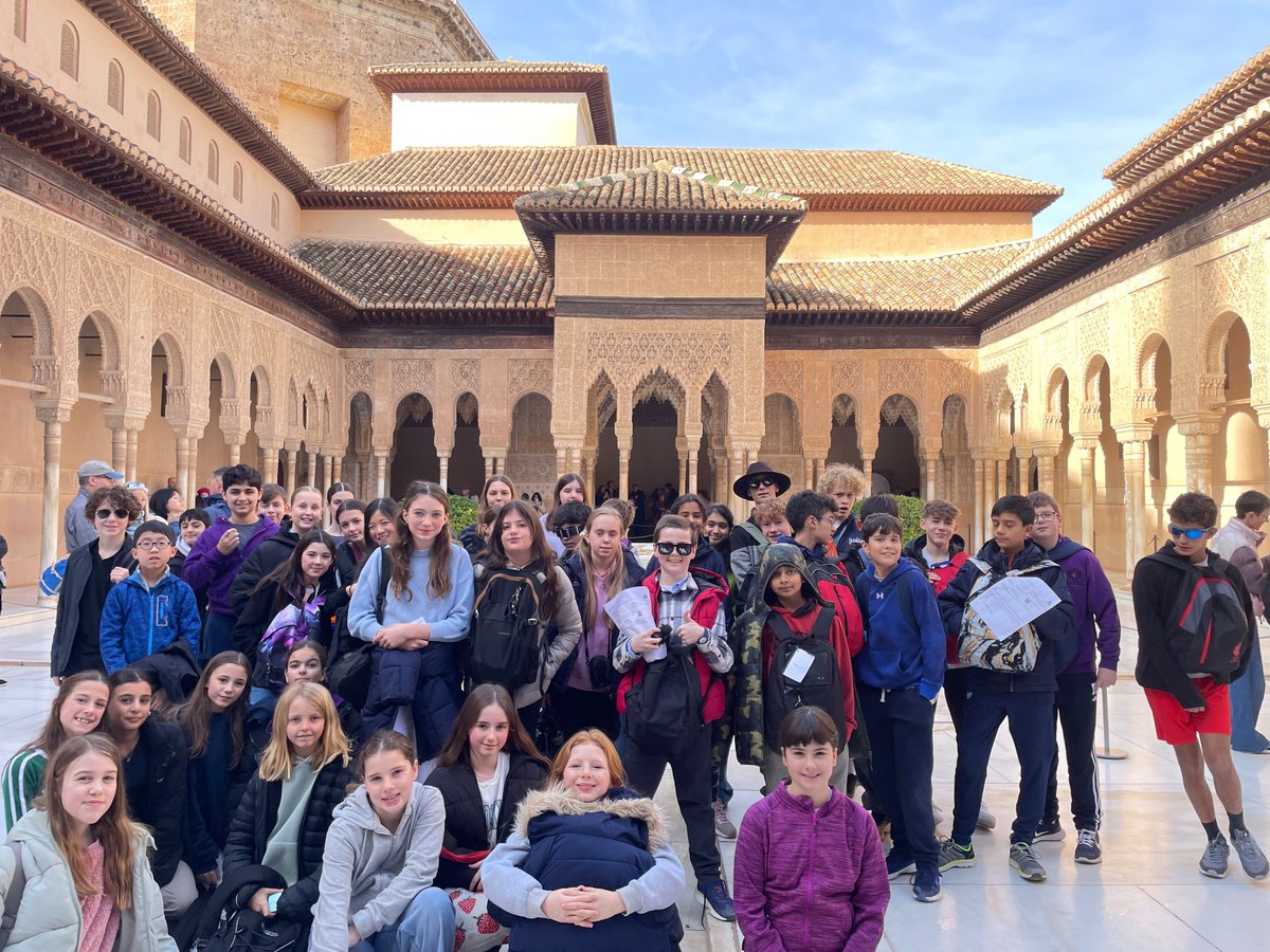 JuniorFreemens's tweet photo. We are enchanted by the beauty of the Palacio Nazarí, the Generalife and the Alcazar in the Alhambra! https://t.co/fCPpwp9HRh