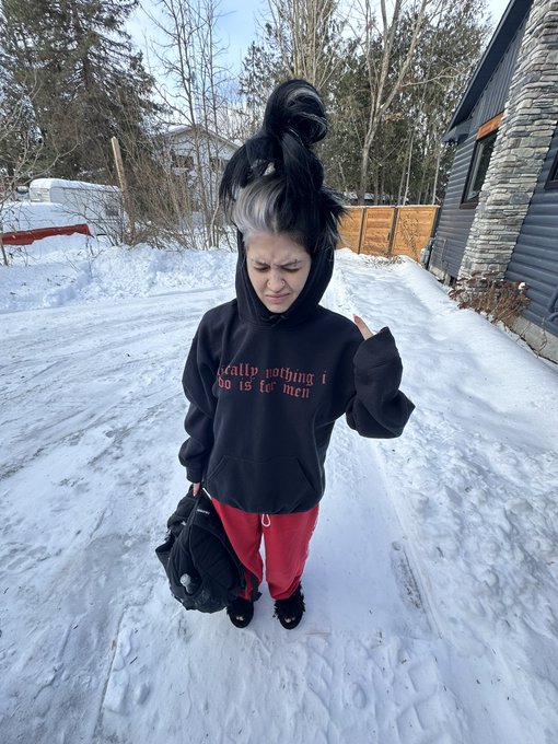 what i wear after getting railed https://t.co/2dNuVc2Kat