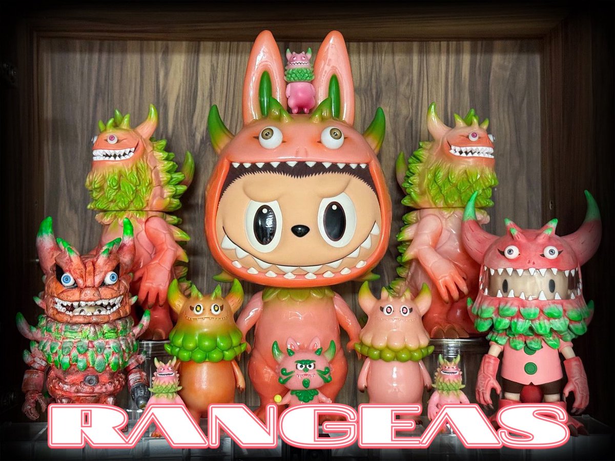 Songorr2's tweet photo. ⚡️💥🐉🐲 我們這一家 🐲🐉💥⚡️
#xt9g #kaiju #sofibi #monster #softvinyl #sofuvi #nongrangeas #dinosaur #橫山宏 #sofubitoys #rangeas #t9g #ソフビ #dragon #甲辰年 #designtoys #thelittlehutco #rangeasjr #sofubitoys #songorrstyle @thelittlehutco @xt9gx @kasinglung @t9g_limited https://t.co/y2ETIm5Dla
