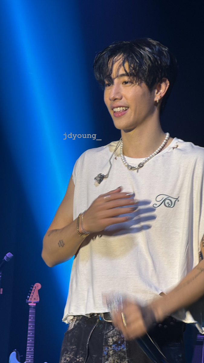 gotsvn07's tweet photo. ang pogi mo @marktuan 🥺🥰 

#TheOtherSideinMNL #TheOtherSideAsiaTour #MarkTan https://t.co/J2kTnn3DmN
