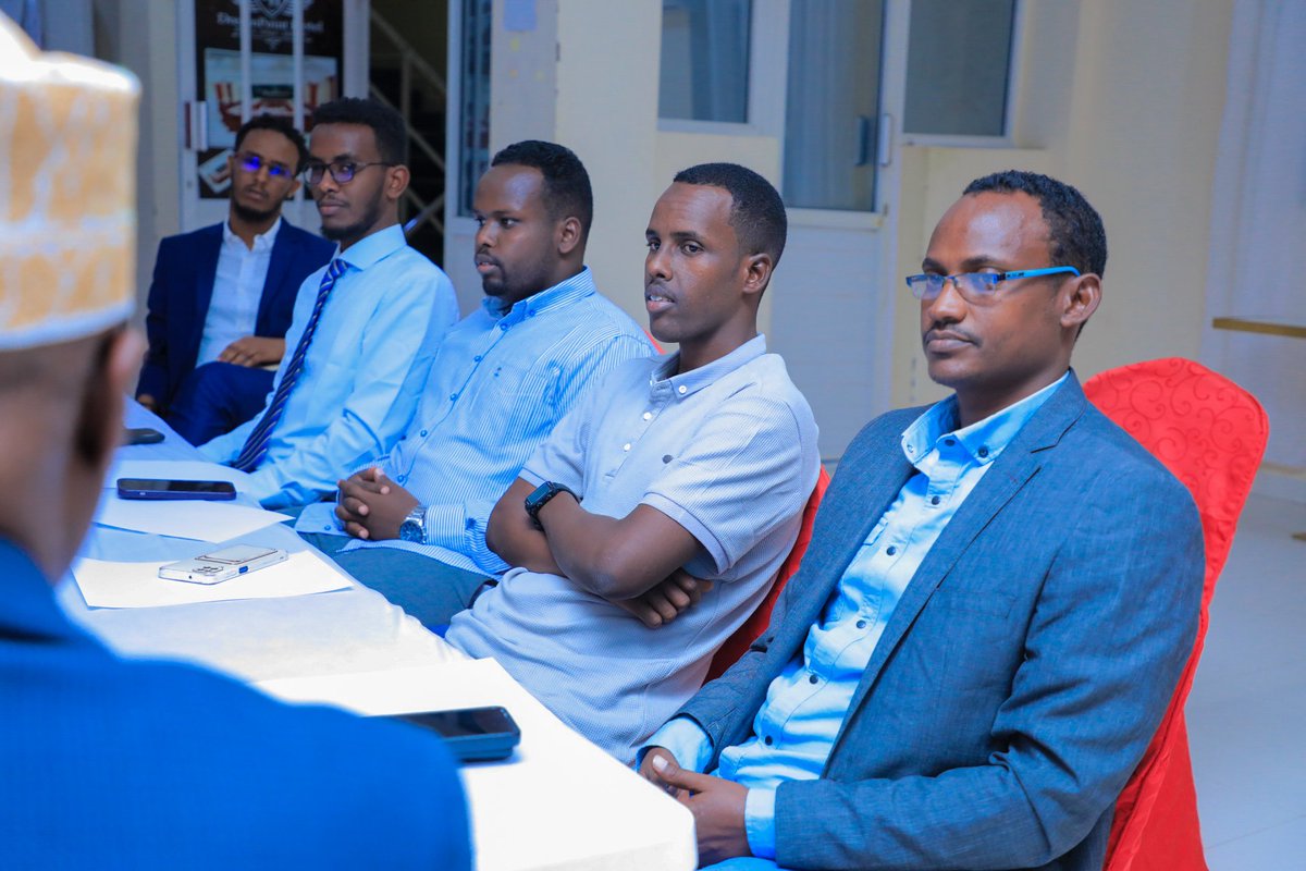 HornInsights's tweet photo. Key takeaways from the IPRD Institute's Talo-Haboon Dialogue:

1. Respecting sovereignty and territories: Recognizing and respecting the sovereignty and territorial integrity of regional countries is crucial for fostering stability in the Horn of Africa. https://t.co/tR2jQqy1Ft
