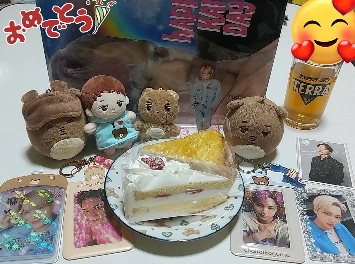 yoo_pink's tweet photo. カイちゃんの誕生日祝いの🎂
いただきま～す😋🍴
(今日は1つだけ食べるよ←)
#HappyKaiDay
#HappyJonginDay
#MrKaiHBD
#HappyBirthdayKAI https://t.co/GNNVJim8St