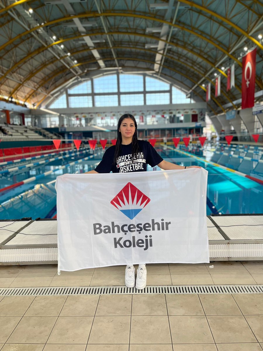 100 metre serbest bölge 3.sü🥉
100 metre kelebek bölge 1. Si🥇
olup, Türkiye finallerine gitmeye hak kazanmıştır.

Öğrencimizi tebrik eder, başarılarının devamını dileriz. 🏆👏🏻