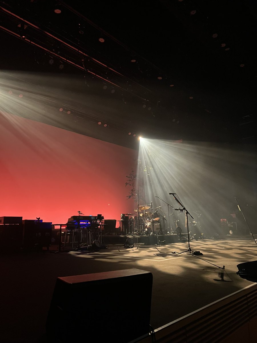 hanayo510's tweet photo. 週末、ミスチルツアーmiss youへ。
開演30分前に家を出て終演30分後には帰宅。東京👍🚲👍7列目✌️
今年は最強運勢。
最高の時間をありがとうございました。
また頑張ろう。
#ミスチル
#MrChildren https://t.co/K941dcgYU2