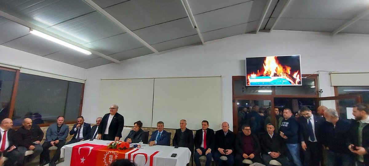 oberova1's tweet photo. Cumartesi günü, UBP Genel Başkanı ve Başbakan Ünal Üstel’in Girne İlçesi Alsancak, Lapta, Karşıyaka ziyaretlerine iştirak edip katılımcıları ve üyeleri gündeme ilişkin konularda bilgilendirip sorularını yanıtladık. Teşekkürler #Alsancak #Lapta #Karşıyaka #Girne #KKTC https://t.co/zpdNiTpKlI