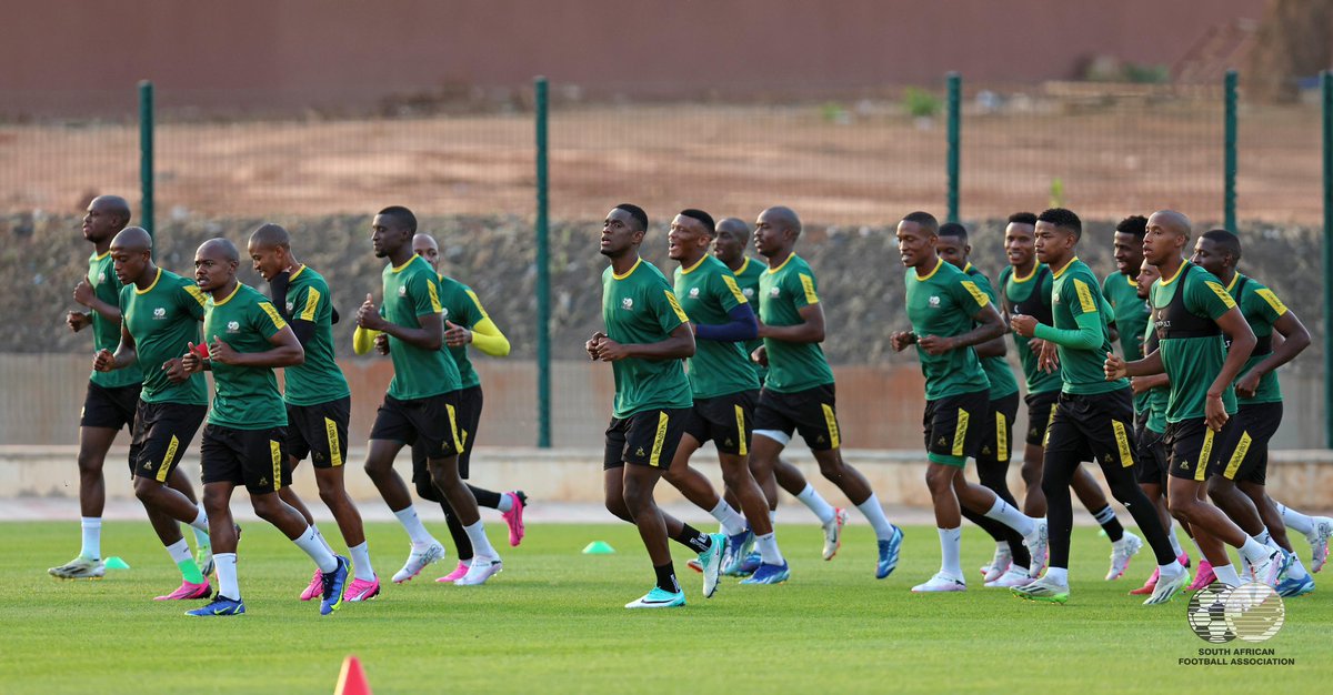 BafanaBafana's tweet photo. There is no ‘I’ in team! Inspired, motivated, driven! Dream Team! #TotalEnergiesAFCON2023 #AFCON2023 #BafanaPride https://t.co/7vQgY7DVlH