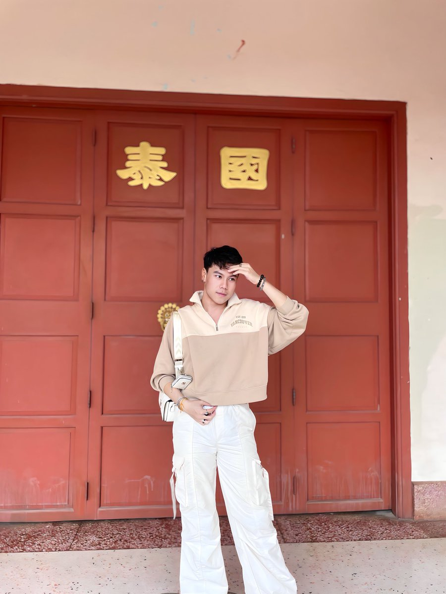 IamMildMac's tweet photo. ເຮັດບຸນມື້ທຳອິດຂອງປີ ❤️

#ໜ້າກະຫວານສັນດານໝານ້ອຍ 
#CollectedMoments https://t.co/USZKEwyMhh