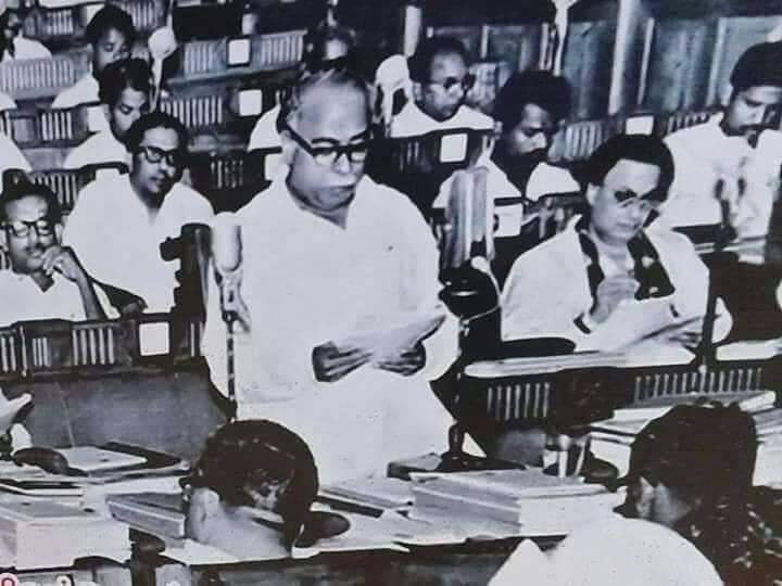 gokulasif's tweet photo. #வரலாற்றில்_இன்று..

#MadrasState என்று இருந்த நமது மாநிலத்தின் பெயரை 14-01-1969 ல் #பேரறிஞர் #அண்ணா அவர்கள் #தமிழ்நாடு என்று பெயர் சூட்டி அழகு பார்த்து இன்றோடு 55  ஆண்டுகள் நிறைவுற்றுப் புதிய யுகத்தில் அடி எடுத்து வைக்கிறோம்..
#55YearsOfTamilNadu
#TamilNadu https://t.co/4iANZnfqs8