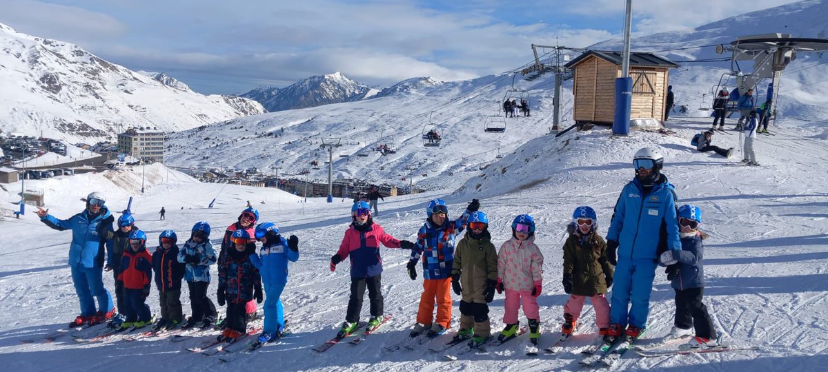 ComuEncamp's tweet photo. Comença una nova edició rècord de l’escola de neu del Comú d’Encamp amb 198 de participants!
+ ℹ️ ⛷️🎿🏂
..
https://t.co/IuVcVRTCKg
..
#encamp #andorra #comuencamp #escoladeneu #grandvalira
🤝 @grandvalira https://t.co/g1jEjZ1Ir8