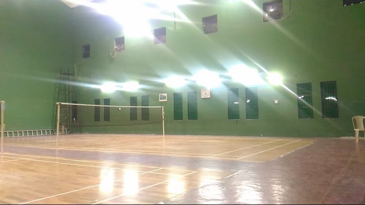 vjatwiter's tweet photo. @ramnadcollector we’ve a beautiful wooden badminton court in our Collectorate stadium. But it isn’t available for common man as it is blocked by some influential ppl of our town in name of membership. Even if I’m ready to pay money it’s not available can this be made equal to all https://t.co/PtOOM5QAnb