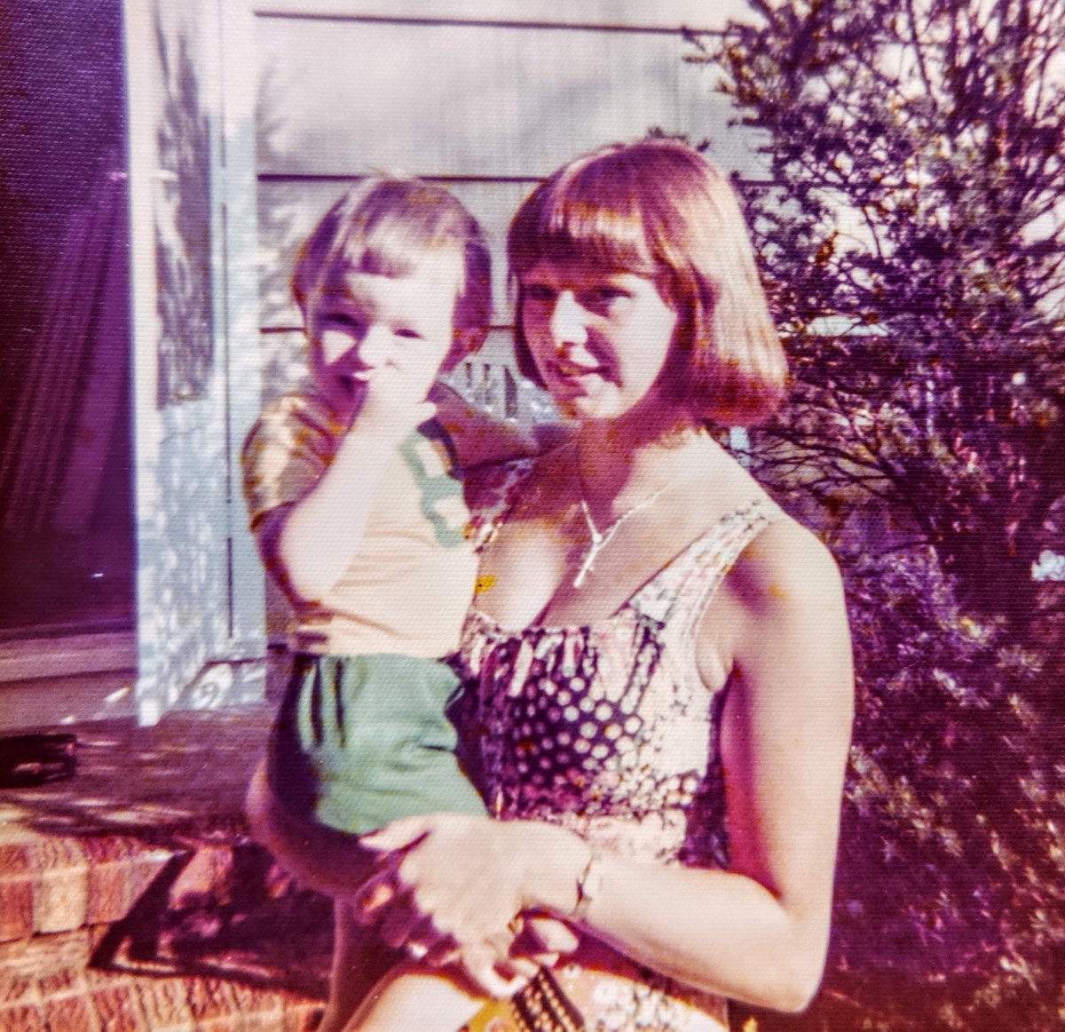 This is a photo of myself and my late mum, Dawn, when we lived in New Jersey, USA. I'm about 2-3 years old and Dawn is about 22-23. It was around this time that my mum's dad passed away from suspected Huntington's Disease. This was the first time that my mum and dad had heard…