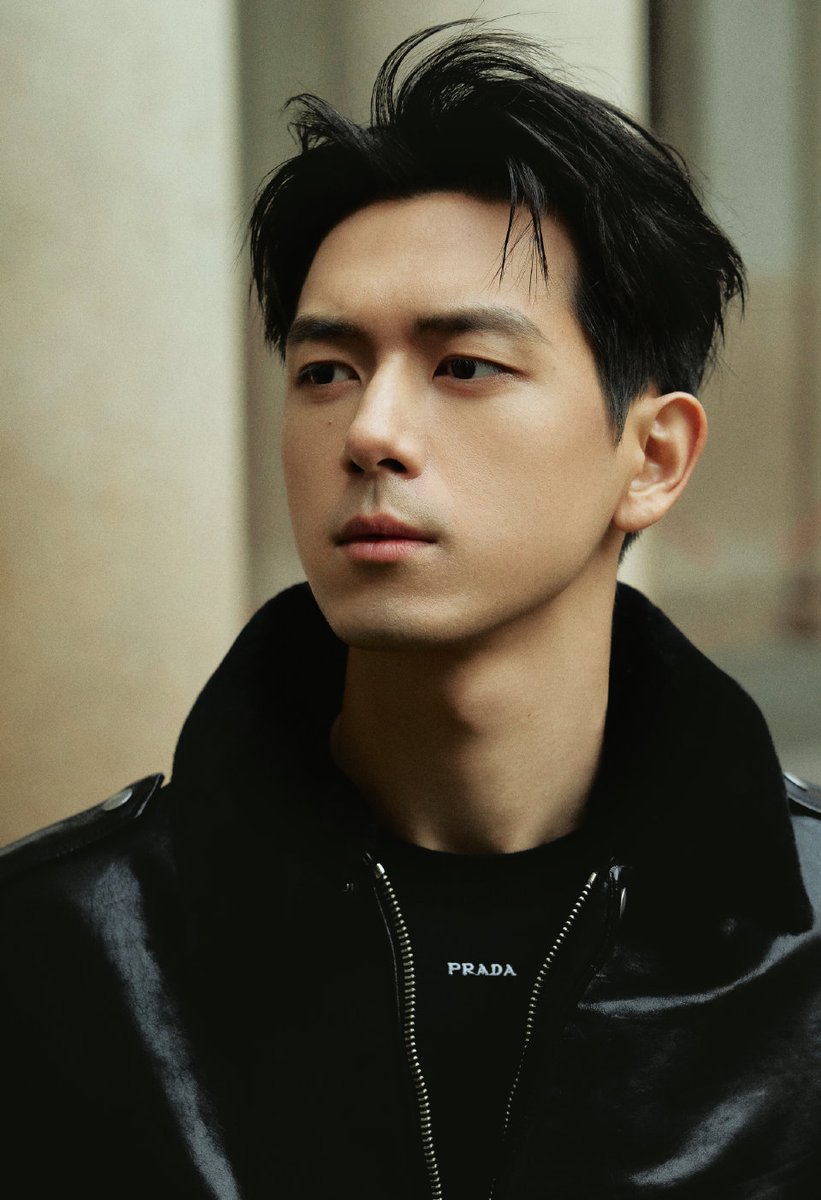 AlittelAlittle's tweet photo. อหลุคนี้ตายย~แด้ดดี้พ่อมรึงเอ้ยยย

#หลี่เซี่ยน #LiXian
#PradaFW24 
#MiucciaPrada 
#RafSimons https://t.co/evHsc0khlo