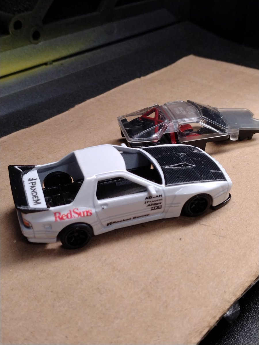 1127_matsu's tweet photo. 後はクリアー吹付けて
完了です。ベース車がいいから
楽しめた。#ホットウィール改造
#ホットウィール https://t.co/PcA8GX5Y86