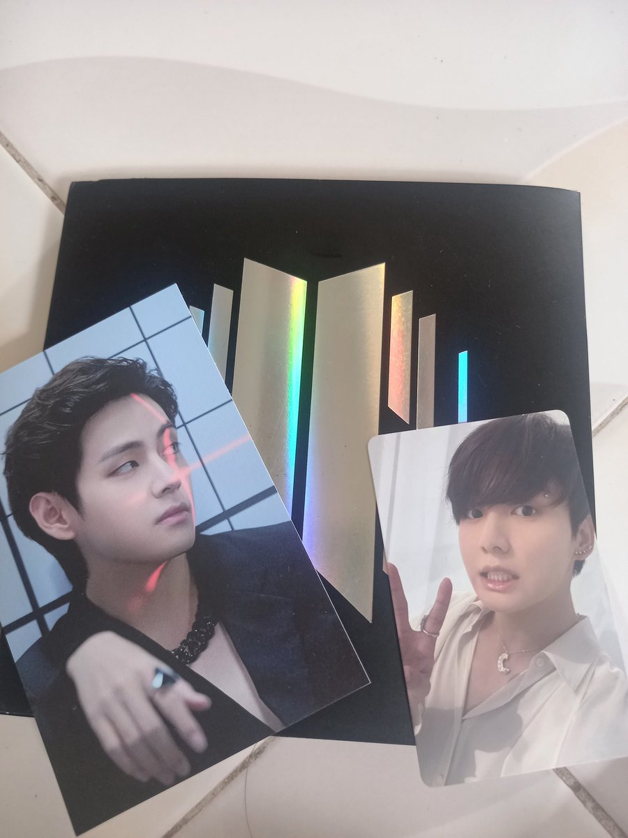Jethrude2's tweet photo. Wts lfb ph
Bts proof compact with jungkook pc and taehyung postcard

400
Mop: gcash
Loc. Mindanao

Rm jin jhope suga jimin taehyung jungkook https://t.co/q4AcNjfqtI