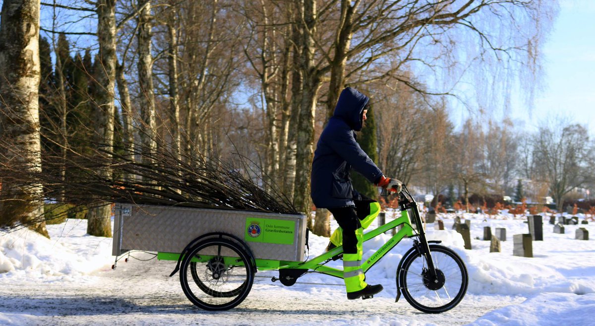 🇳🇴🧑‍🎓 <a href="/OsloMet/">OsloMet</a> University is offering a new Cargo Bike Urbanism PhD Fellowship position, to:

-Study the potential for shared cargo bike mobility 
-Engage residents in participatory design

Know someone who'd be perfect? Tell them! ⏩ oslomet.no/en/work/job-op…

#DecadeoftheCargoBike