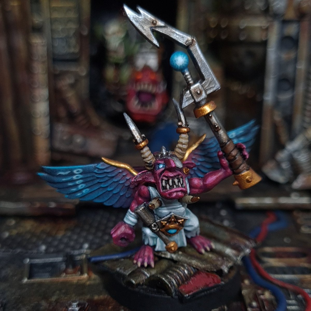 XD_Mitch's tweet photo. @warhammer My Halloween diorama last year featured these three dressed as their fave dawmon primarchs, meet: Magnuz da Red Git, Angry Ron and Mortee!! https://t.co/W5LbOr4qT7