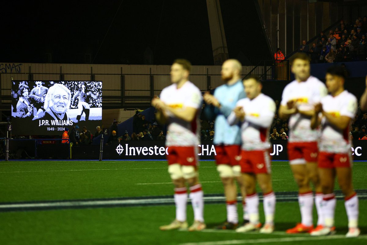 Special night under the Cardiff lights. Both sets of fans were incredible, hopefully the Rugby on show befitted the legend that was lost this week. Special mention to the little magician @marcussmith10 for his 150th 🃏