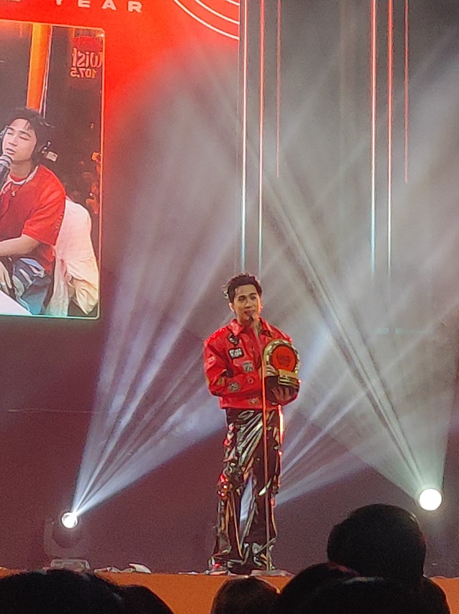.<a href="/JoshCullen_s/">JOSH CULLEN</a> makes his acceptance speech as <a href="/SB19Official/">SB19 Official</a>’s “I Want You” won Wishclusive R&amp;B Performance of the Year! Dasurv ✨🧡

 #9thWishMusicAwards