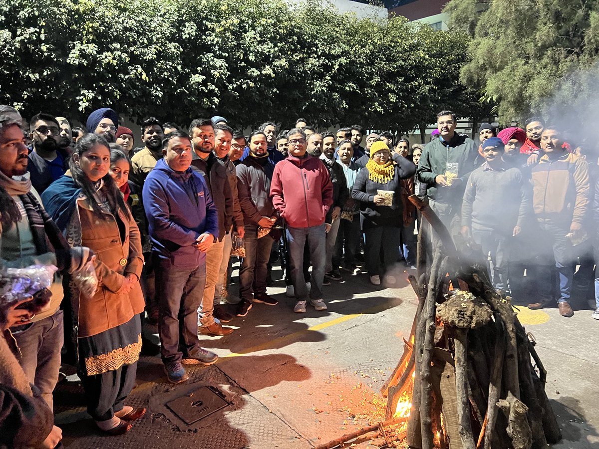 sdeievent's tweet photo. The final gathering at Shivalik Tower, passing on the torch to #KTower - many milestones, memories and new ones on the horizon @smartDataIncLtd https://t.co/VUUHRm2GLX