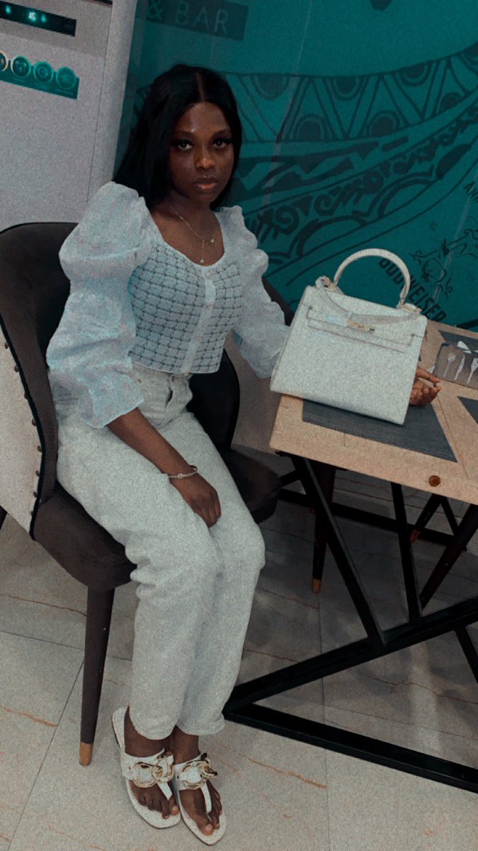 wunmisteel's tweet photo. Beautiful lady in white 

Wig from the baddest hair plug: @wurahairplug22 
And the rest of the outfit from my closet 😍 https://t.co/1BeHAACycZ