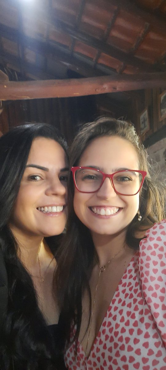 Claudia73921354's tweet photo. Minha filha tá de aniversário hoje 
🥰🥰🥰🥰🥰🥰 https://t.co/TFDgpk9JAW