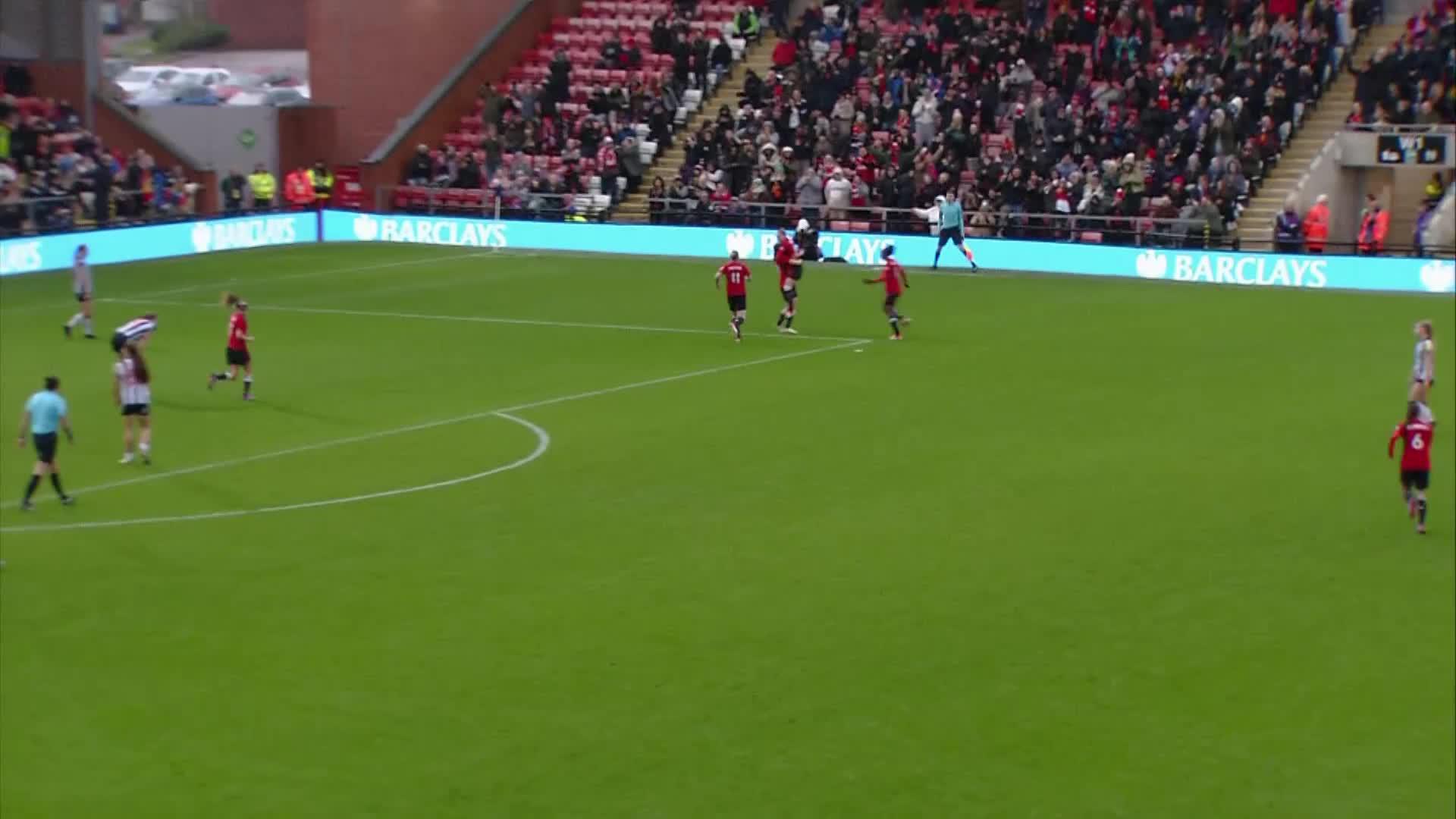Rachel Williams hits the bar but bags her own rebound for @ManUtdWomen 🤩#AdobeWomensFACup