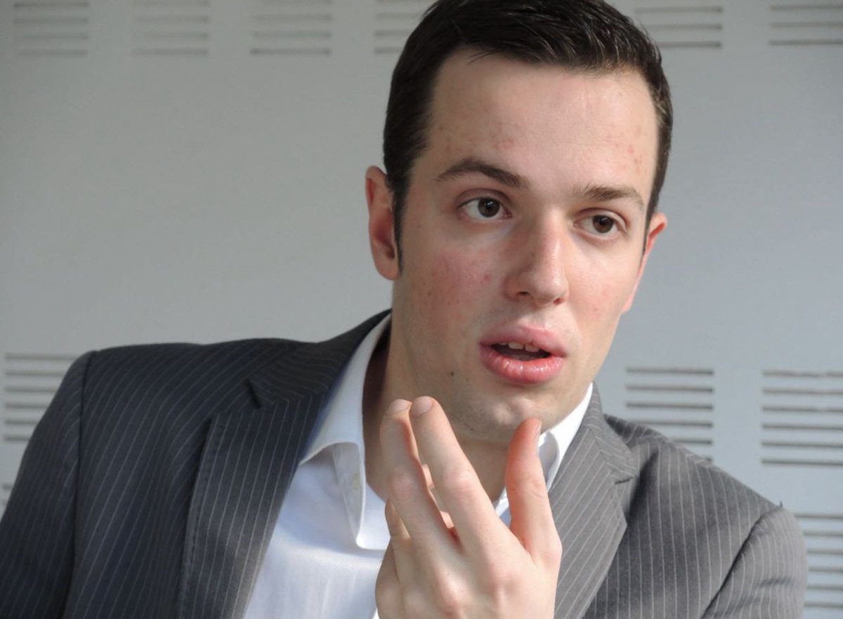 🔴 #Guinée | Arrestation du journaliste français <a href="/thomasdietrich0/">THOMAS DIETRICH</a> à #Conakry. Depuis quelques jours, il séjourne dans le pays dans le cadre d'une enquête sur la Société Nationale des Pétroles (SONAP) et le patrimoine acquis par le directeur général de cette société notamment une