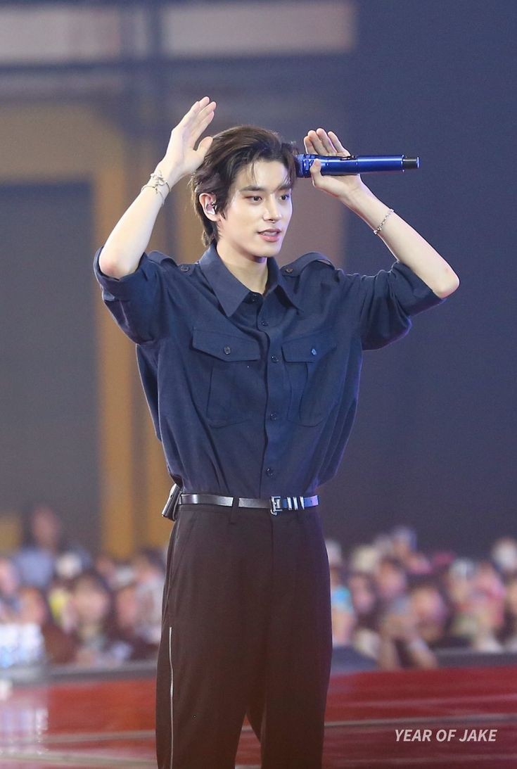 <a href="/euncdae/">Eve❤</a> Setelah sesi pemberian dari Eunoia kepada Anomeia yang penuh haru, Zena dan Ersya pun membalikan cue card mereka dan melihat sejenak cue card tersebut lalu mengalihkan pandangannya ke Eunoia.