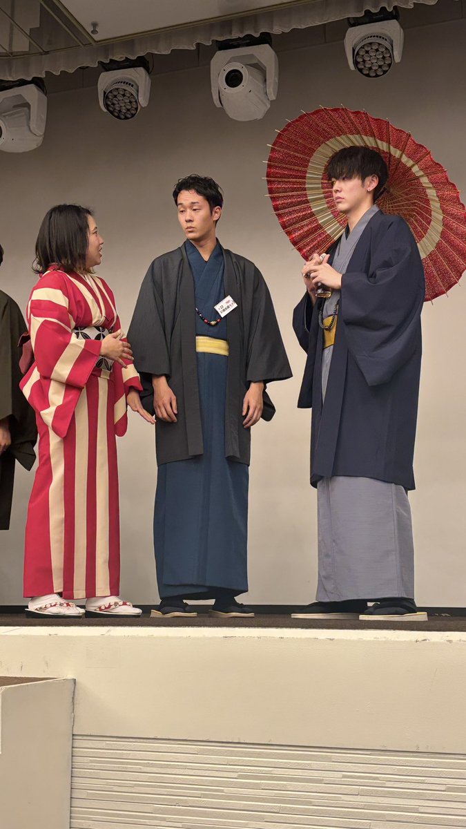 skastar441's tweet photo. テーブル回り終えてくつろぐ皆さん
ずっと立ちっぱだったよねー、ありがとうございます✨

#熊本ヴォルターズ
#PARTY_TIME https://t.co/JiSw6gqjgx