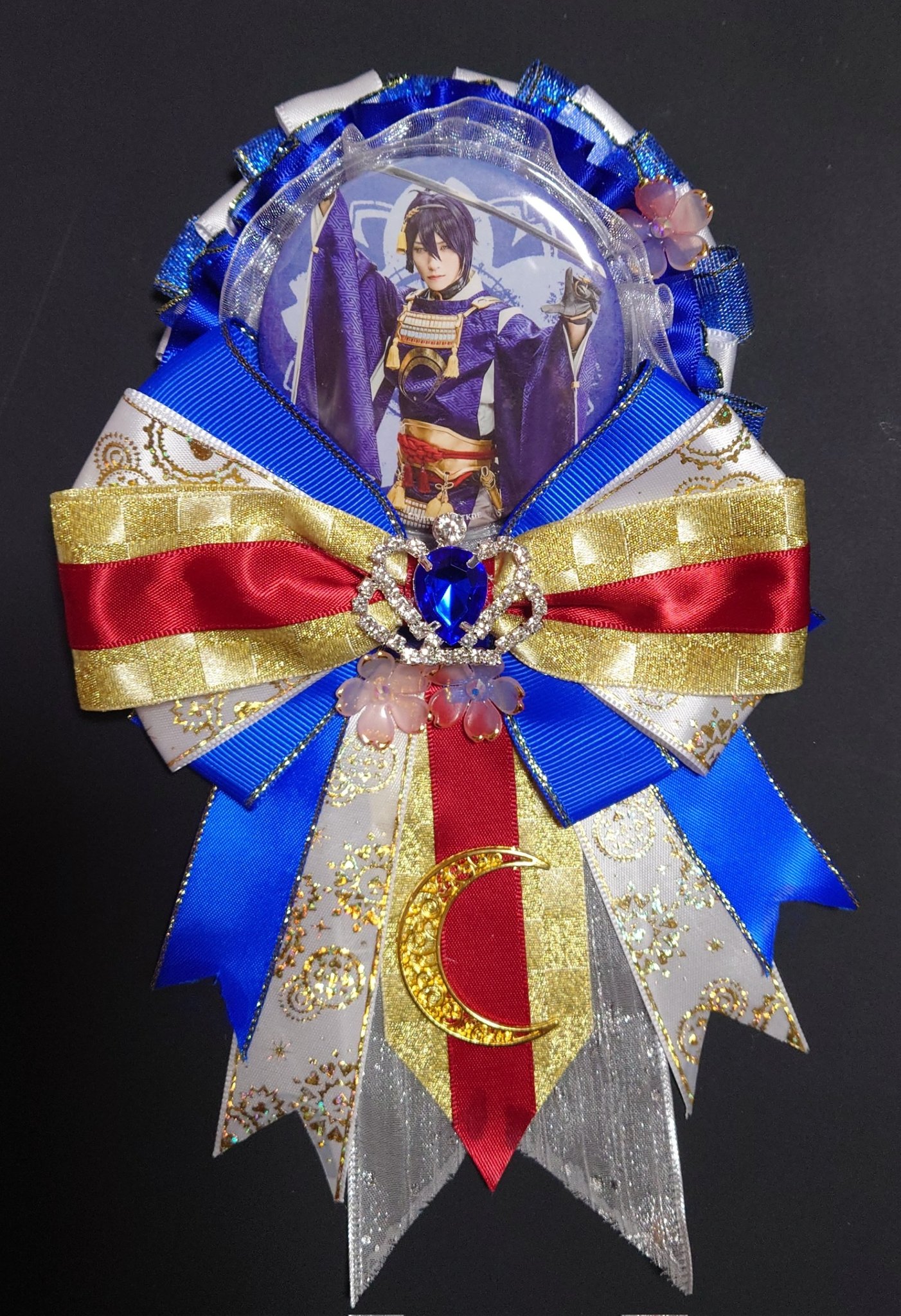 ショコラ🍫 в X: „缶バッチロゼット 刀剣乱舞 三日月宗近 前の