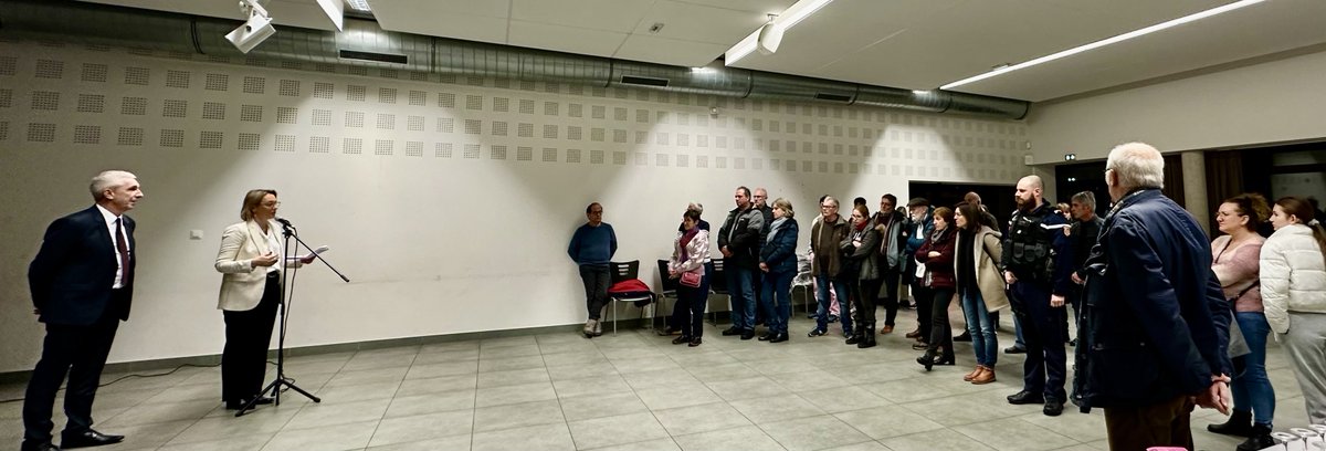 DelphLingemann's tweet photo. 🎉Voeux des communes de la #circo6304 🎉
Jeudi 12 janvier, jaux côtés des élus, associations et habitants de #Corent. Merci à tous de votre accueil chaleureux et de nos échanges constructifs. https://t.co/HO5dIq20sL