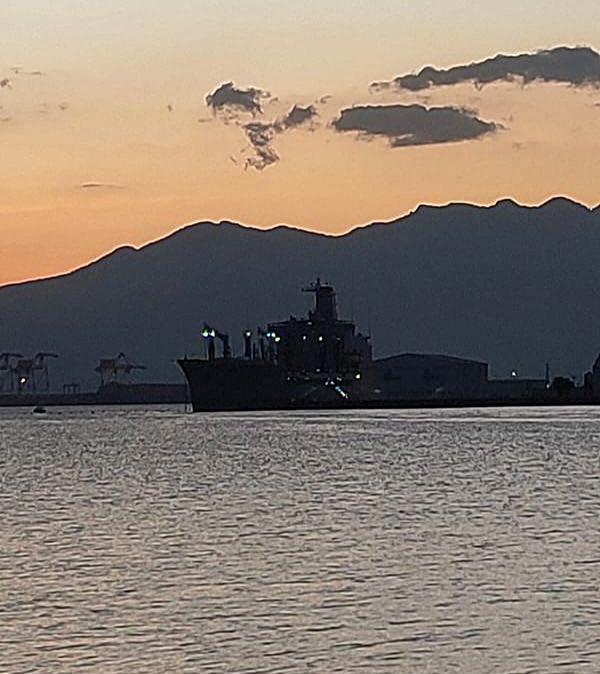USNS Yukon (T-AO-202) Henry J. Kaiser-class replenishment oiler in Subic Bay, Philippines - January 14, 2024 #usnsyukon #tao202

SRC: INST- charlesgodoy_