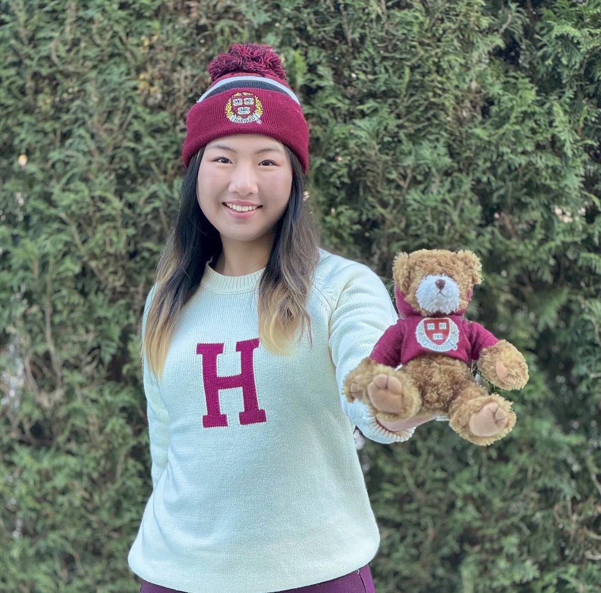 Congrats to 🇨🇦 Michelle Liu who is headed to Harvard for education and D1 NCAA golf. 

Very happy for her. Had the opportunity to caddy for her during a CPKC Women’s Open practice round. She’ll shine bright in Cambridge.