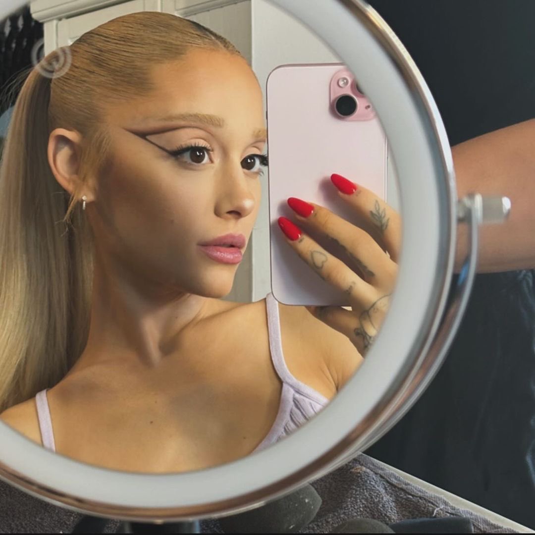 ariana_japan's tweet photo. ❤️💋❤️ ━━━━
 #アリアナ・グランデ 
   待望のニューシングル「yes, and?」
                                    大ヒット配信中‼️
                                     ━━━━ ❤️💋❤️
👉 https://t.co/GcmQTgLfis
#yesand #arianagrande https://t.co/ACaFX50Ngb